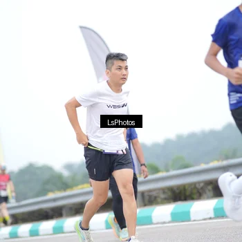 Runner Photo 7390225
