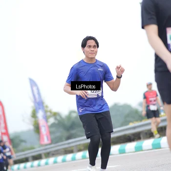 Runner Photo 7390238