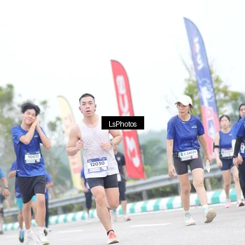 Runner Photo 7390239