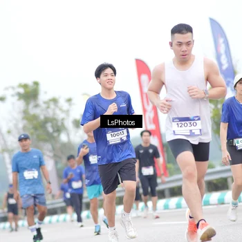 Runner Photo 7390257