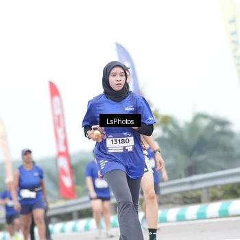 Runner Photo 7390289