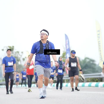 Runner Photo 7390298