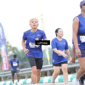 Runner Photo 7390311