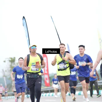 Runner Photo 7390313