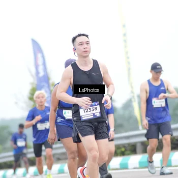 Runner Photo 7390317