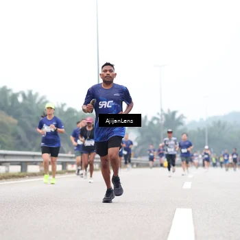 Runner Photo 7390321