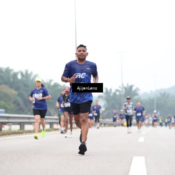 Runner Photo 7390331