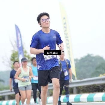 Runner Photo 7390332