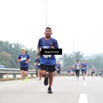 Runner Photo 7390349