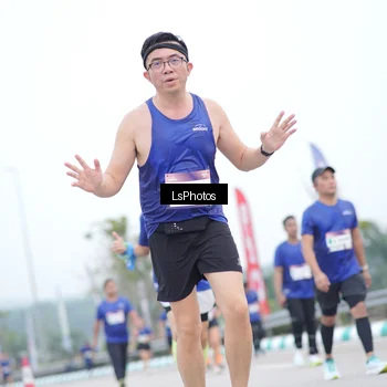 Runner Photo 7390355