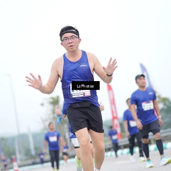 Runner Photo 7390368
