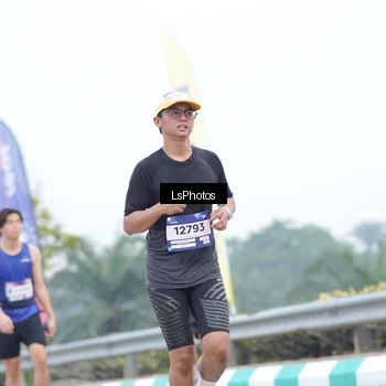 Runner Photo 7390393