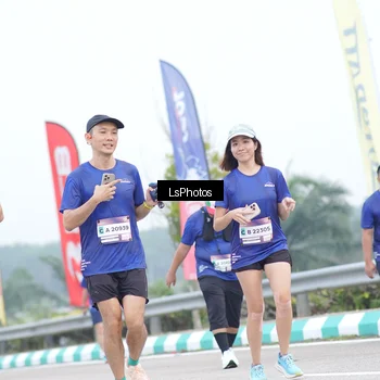 Runner Photo 7390398