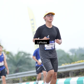 Runner Photo 7390400