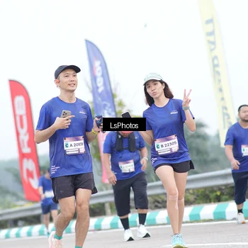 Runner Photo 7390413