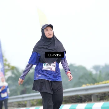 Runner Photo 7390417