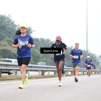 Runner Photo 7390418