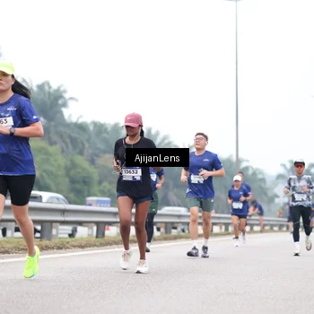 Runner Photo 7390419