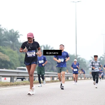 Runner Photo 7390440