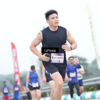 Runner Photo 7390473