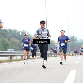 Runner Photo 7390498