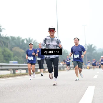 Runner Photo 7390515