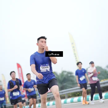 Runner Photo 7390541