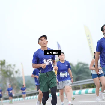 Runner Photo 7390576