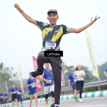 Runner Photo 7390598