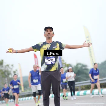 Runner Photo 7390600