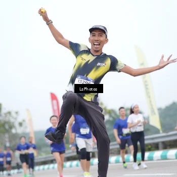 Runner Photo 7390620