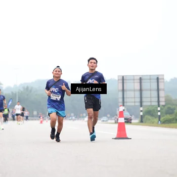 Runner Photo 7390644