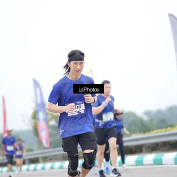 Runner Photo 7390652