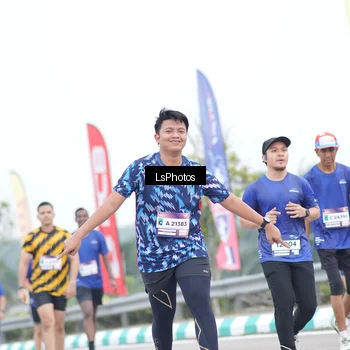 Runner Photo 7390657