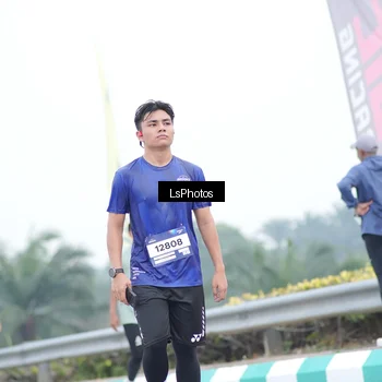 Runner Photo 7390658