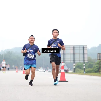 Runner Photo 7390676