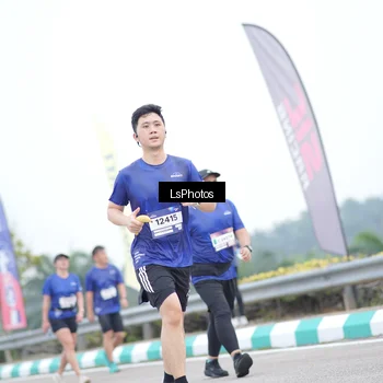 Runner Photo 7390692