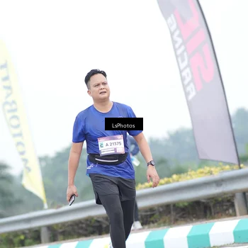 Runner Photo 7390712