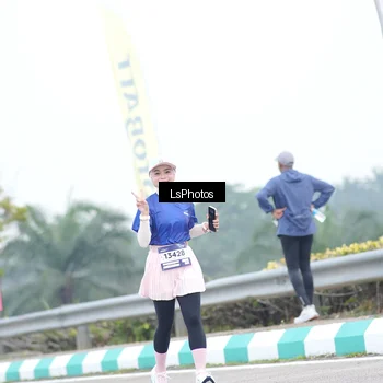 Runner Photo 7390714