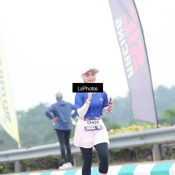 Runner Photo 7390724