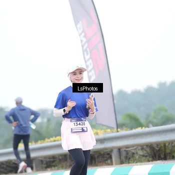 Runner Photo 7390738