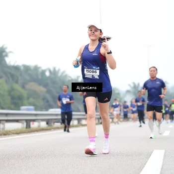 Runner Photo 7390753