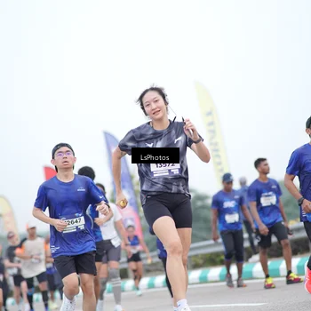 Runner Photo 7390765