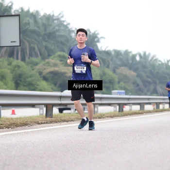 Runner Photo 7390800