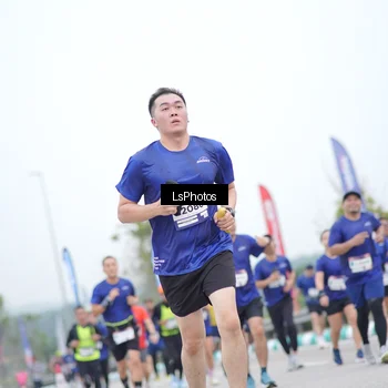 Runner Photo 7390803
