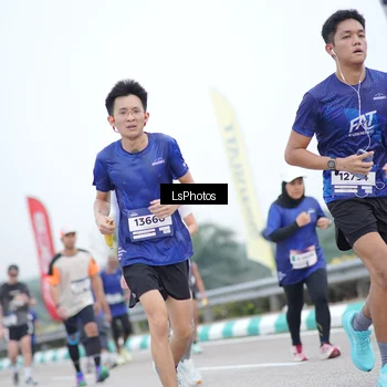 Runner Photo 7390807