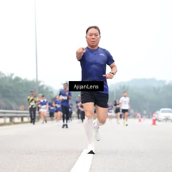 Runner Photo 7390829