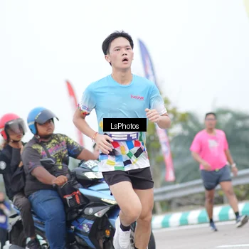 Runner Photo 7390846