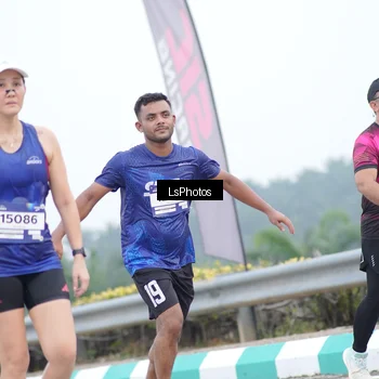 Runner Photo 7390847