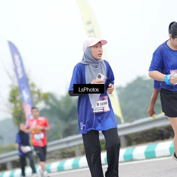 Runner Photo 7390871